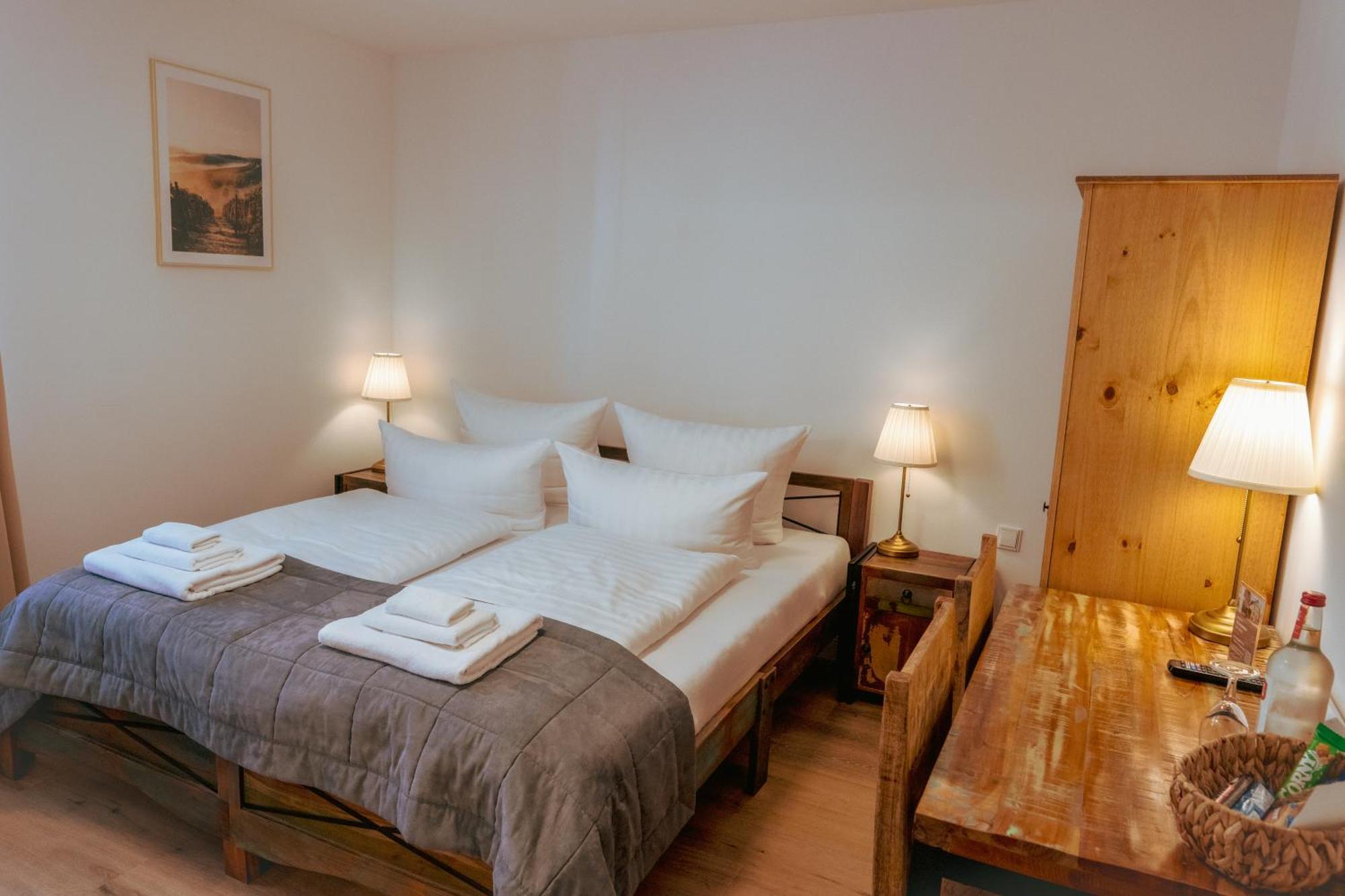 Landhotel Engel & Kreuz غاغناو المظهر الخارجي الصورة