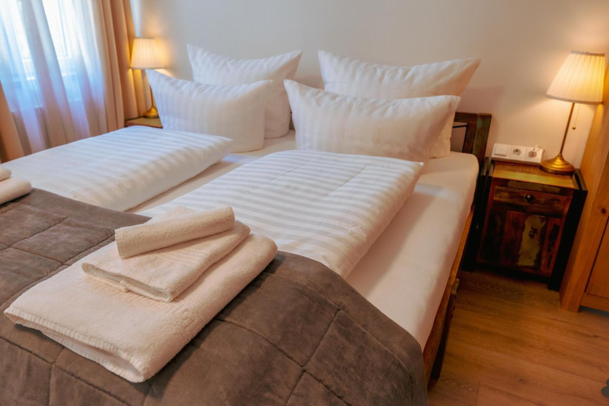 Landhotel Engel & Kreuz غاغناو المظهر الخارجي الصورة